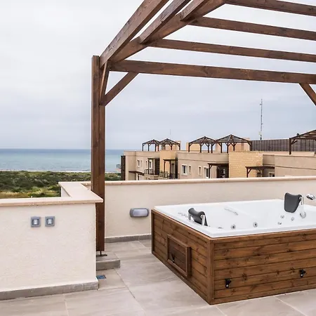Penthouse Apartment 2 Bedrooms Paradise Beach Front *